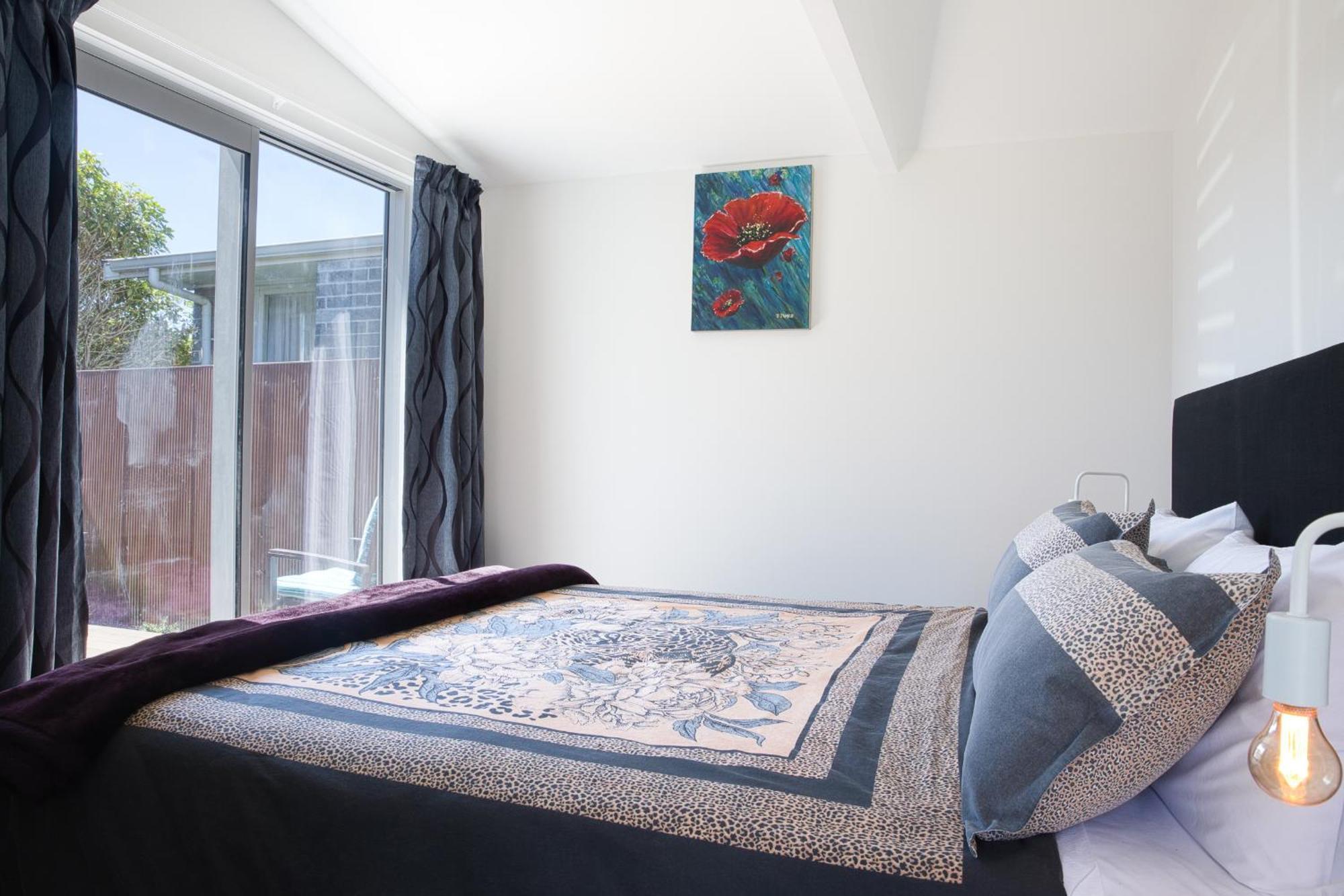 Classy Modern Unit Close To Airport, Shops And Bus Κράισττσερτς Εξωτερικό φωτογραφία