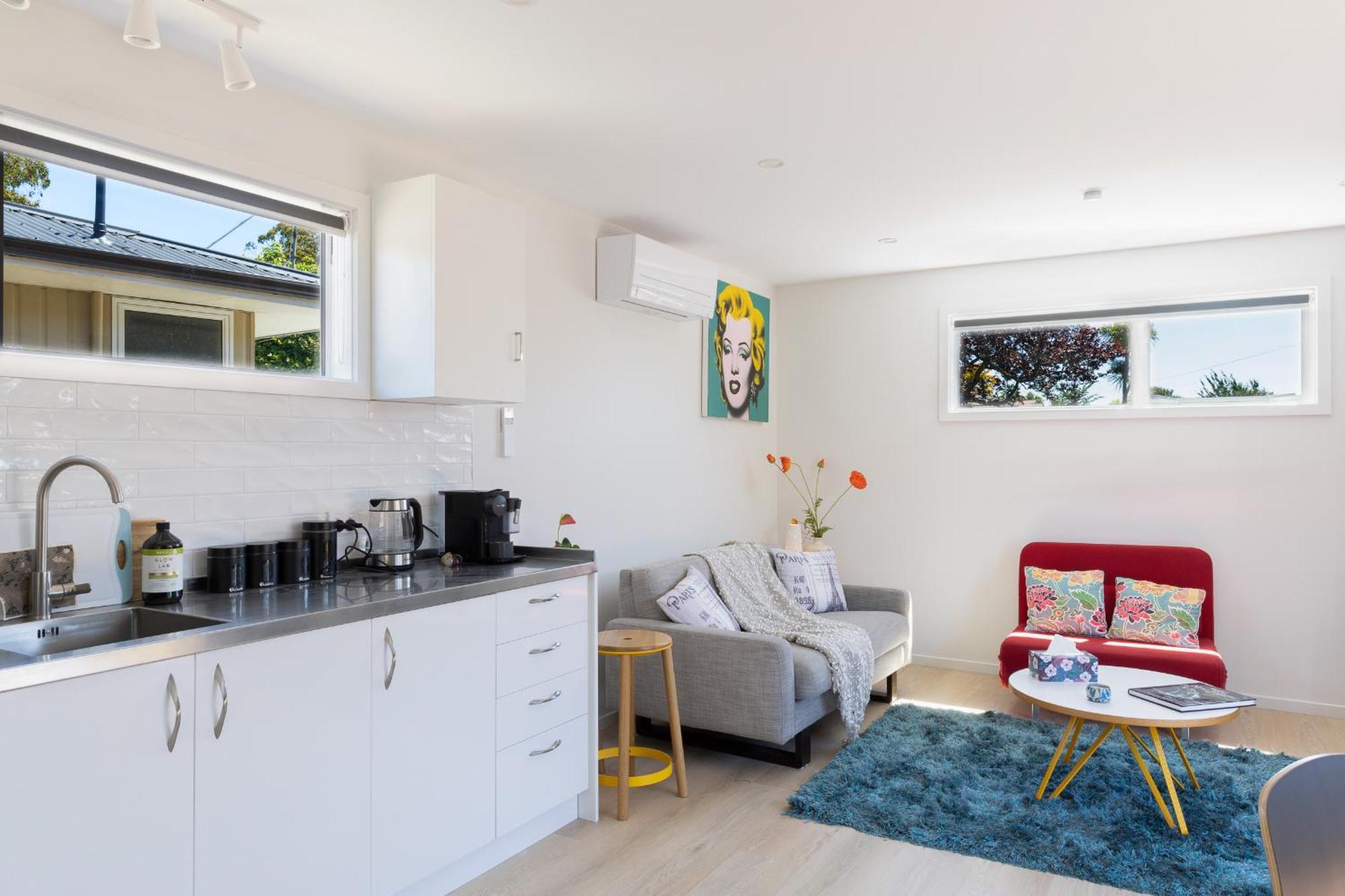 Classy Modern Unit Close To Airport, Shops And Bus Κράισττσερτς Εξωτερικό φωτογραφία
