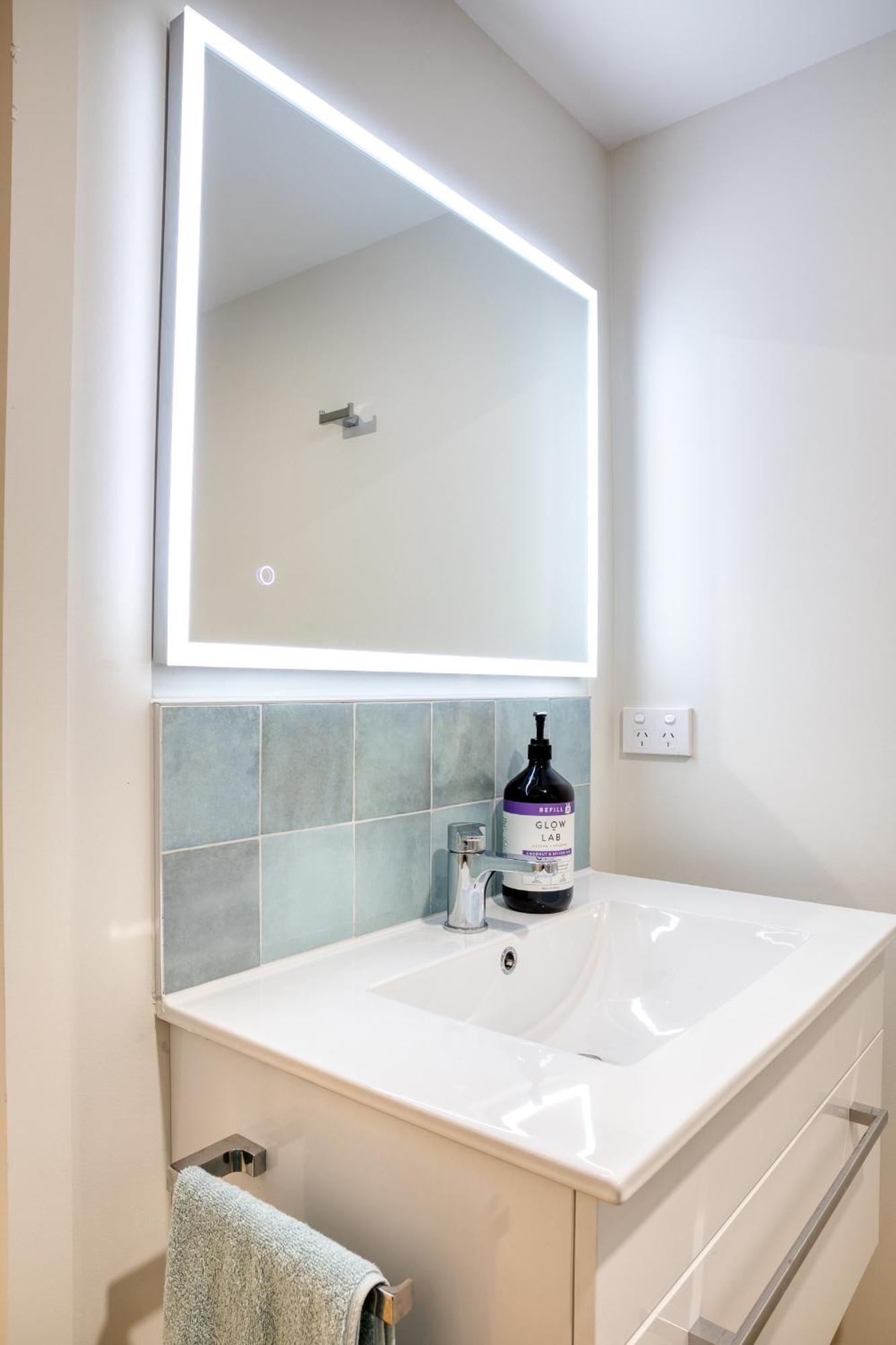Classy Modern Unit Close To Airport, Shops And Bus Κράισττσερτς Εξωτερικό φωτογραφία